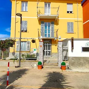 Petit Déjeuner , Chiavari Italie
