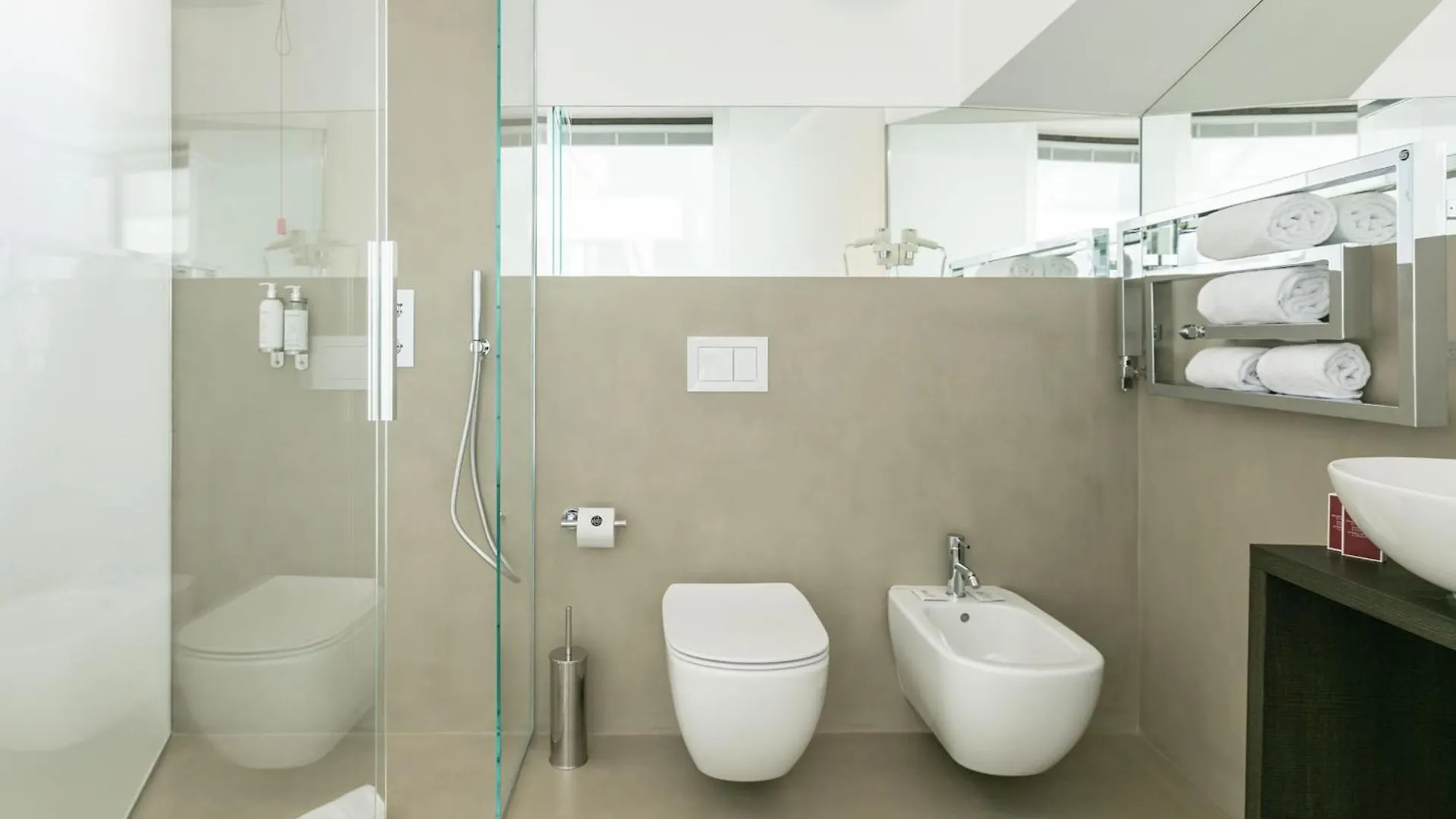 Domus Cavour Rooms&Suites Tirano Hotel