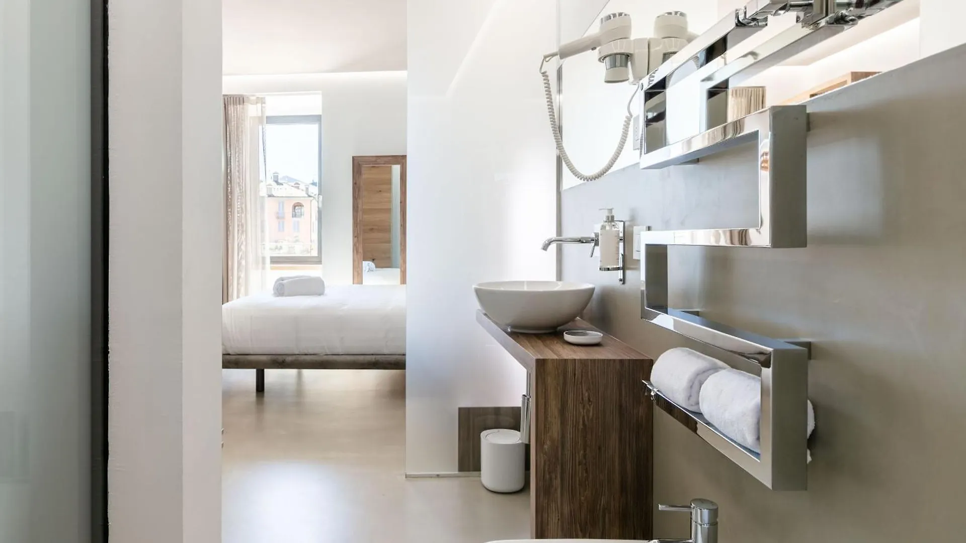 Domus Cavour Rooms&Suites Tirano Hotel
