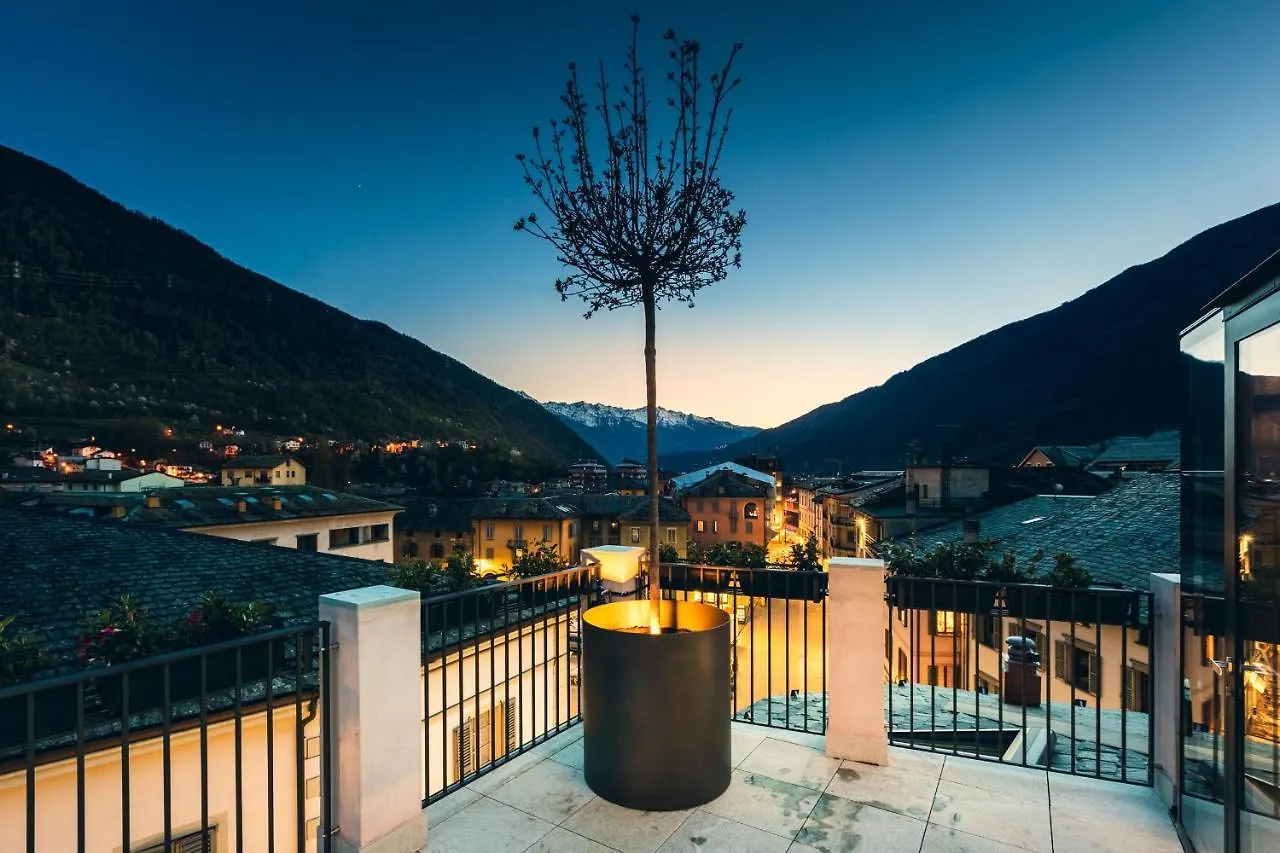 Domus Cavour Rooms&Suites Tirano Hotel