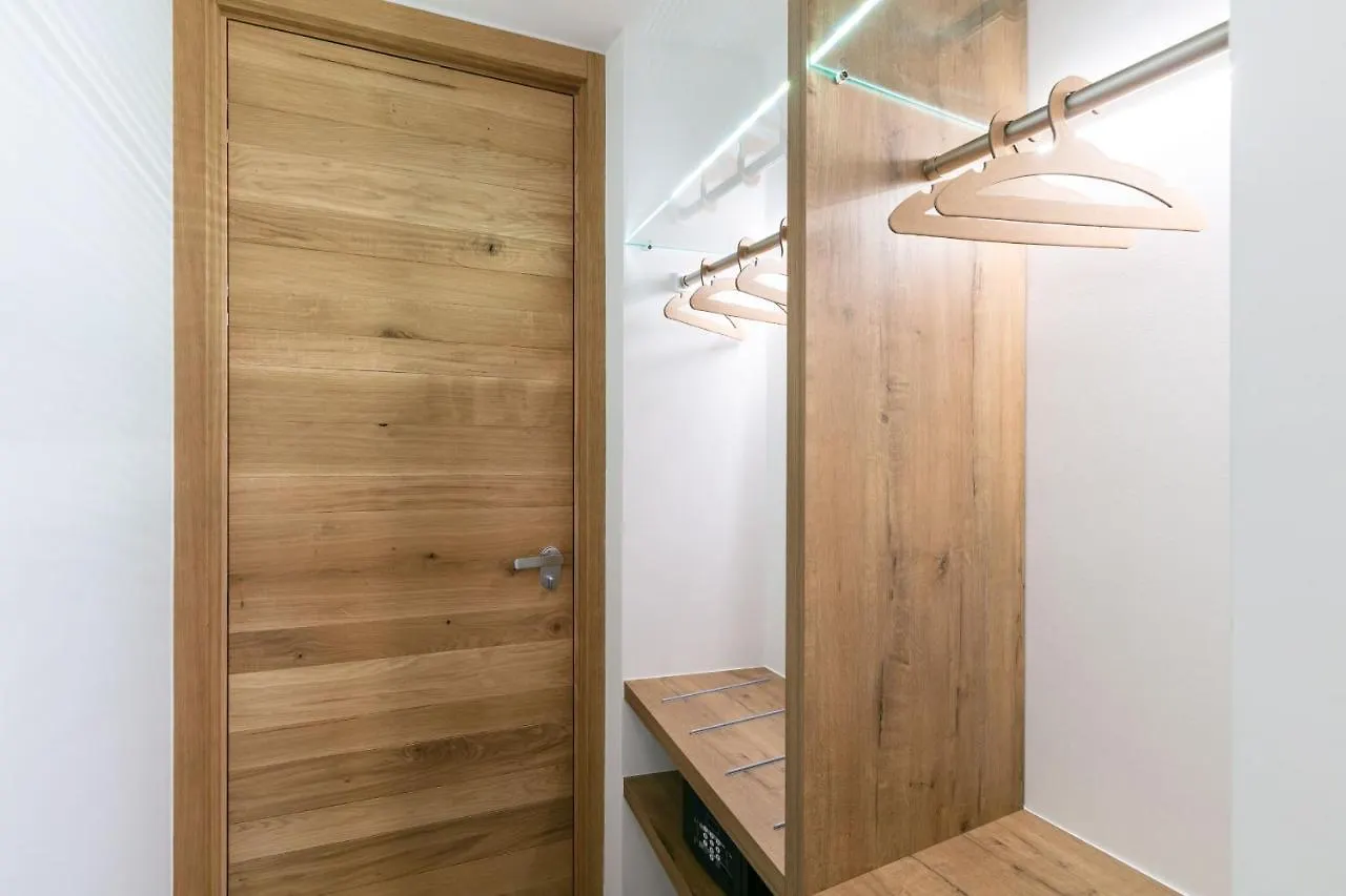 Domus Cavour Rooms&Suites Tirano