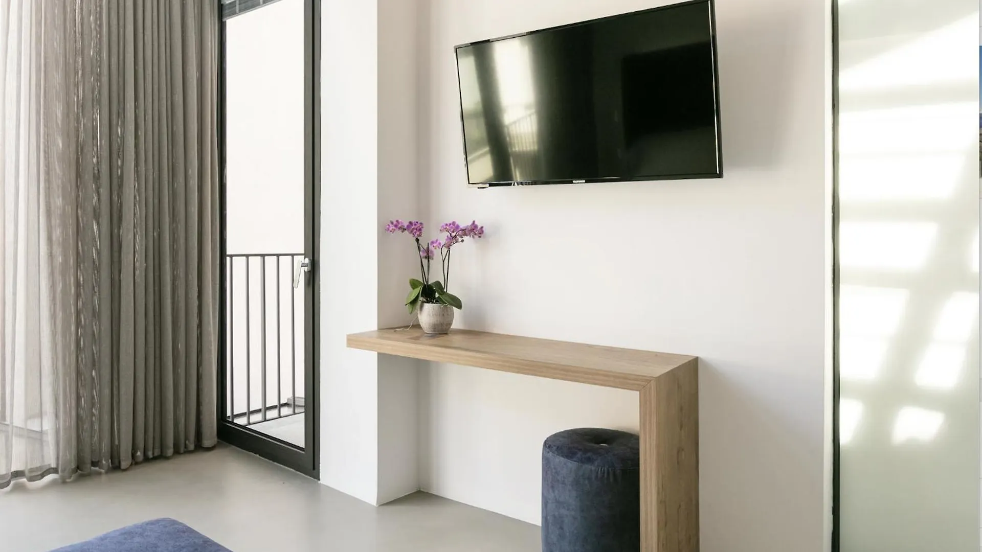 Domus Cavour Rooms&Suites Tirano Hotel