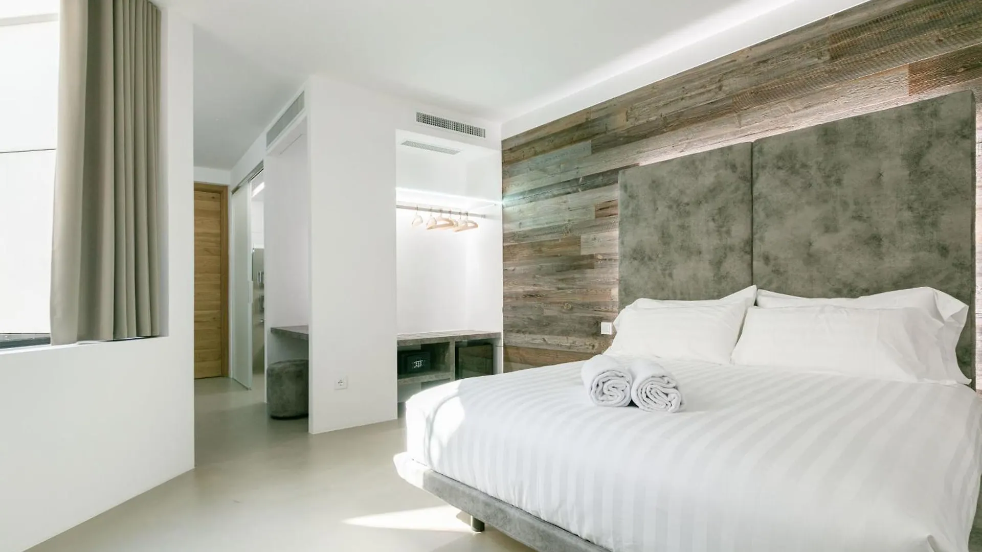 Domus Cavour Rooms&Suites Tirano 0*,