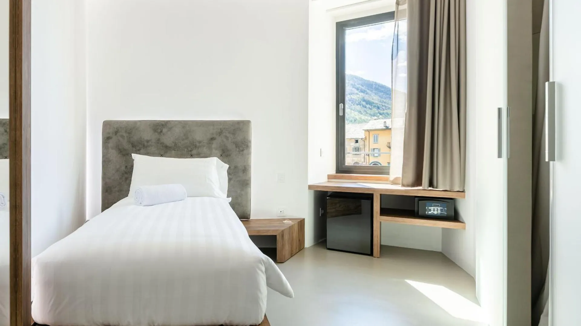 Domus Cavour Rooms&Suites Tirano Italy